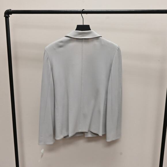 Valentino Boutique | Light Gray Wool-Blend Blazer Size: 10 - Picture 2 of 11